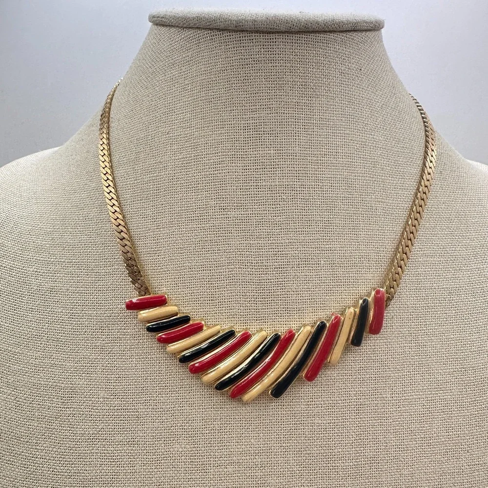 Vintage Y2K Gold Tone Enamel Herringbone Necklace - Classic Women's Jewelry